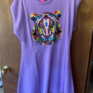 NWOT size Large QUEEN OF SPARKLES Purple Dress with Colorful Tiger Graphic